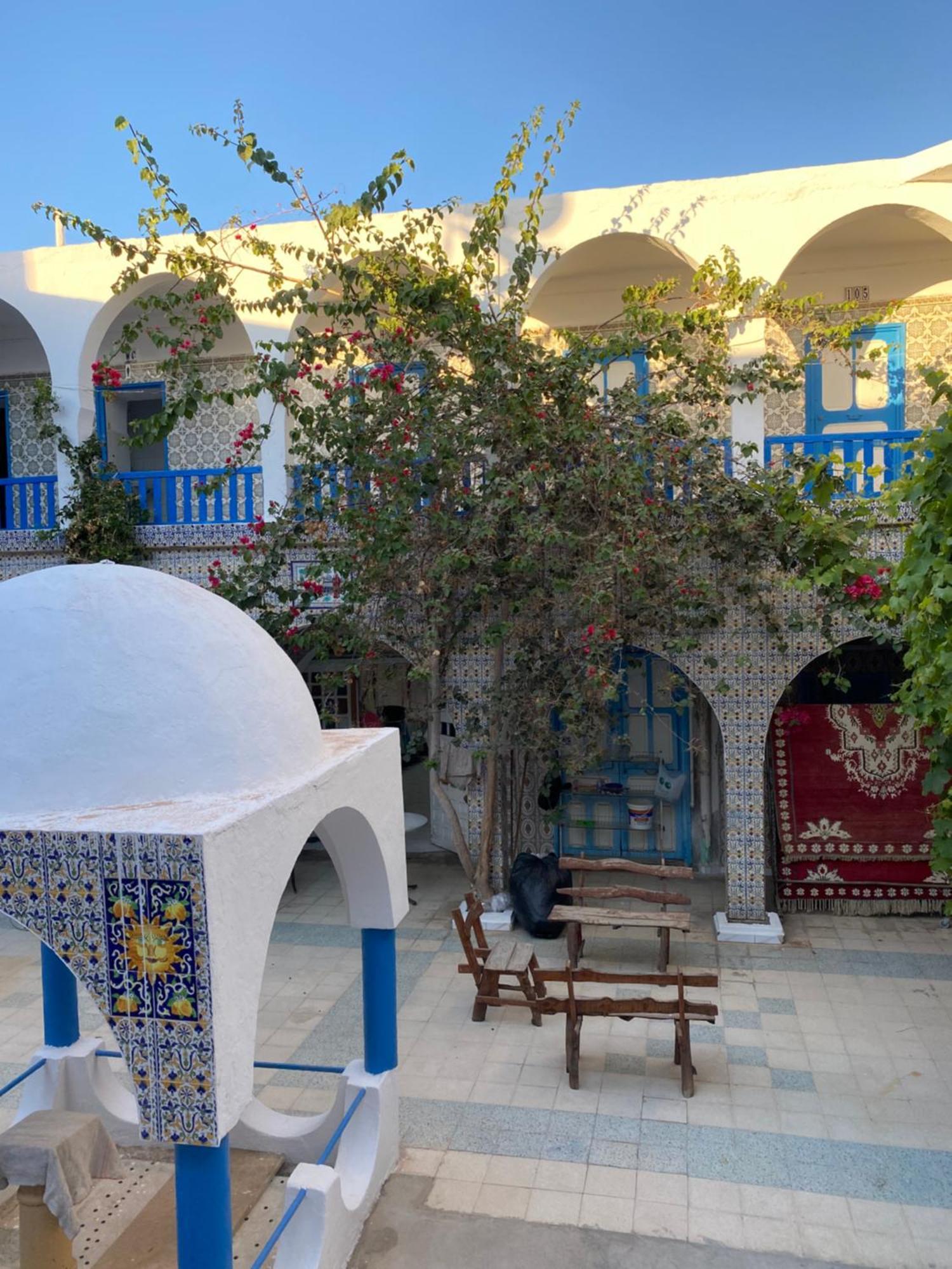 Hôtel Sindbad Houmt Souk  Buitenkant foto