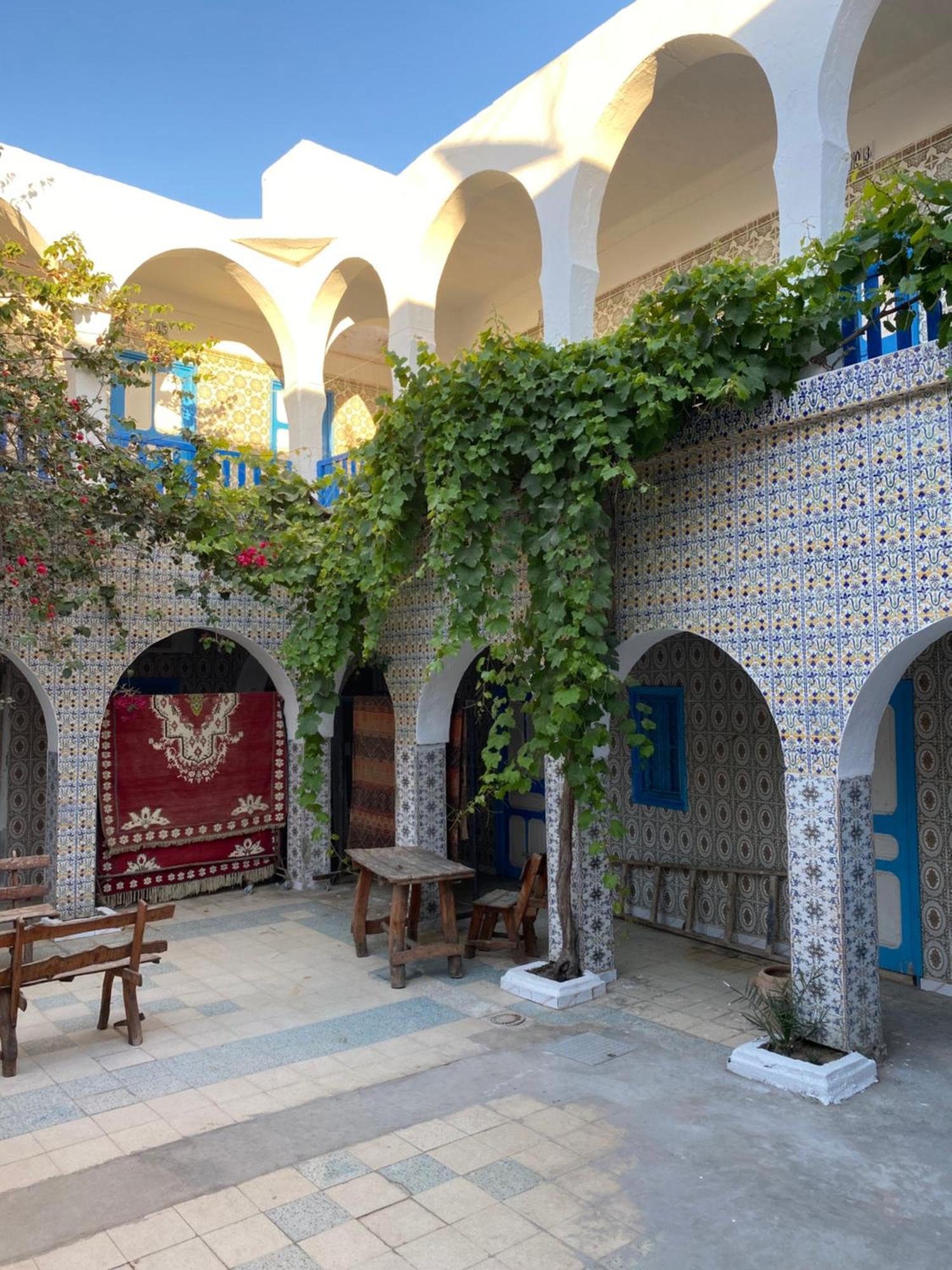Hôtel Sindbad Houmt Souk  Buitenkant foto
